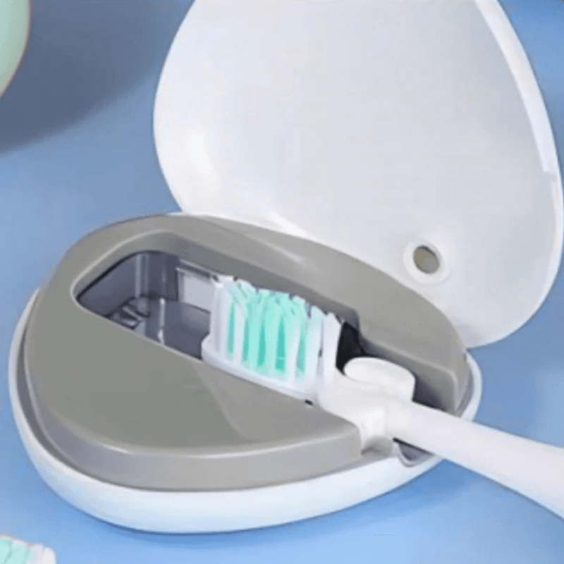 FreshOra™ Travel Sterilising Toothbrush Holder
