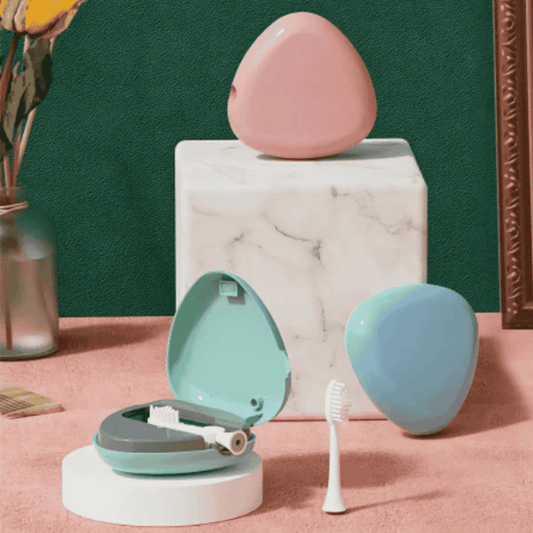 FreshOra™ Travel Sterilising Toothbrush Holder